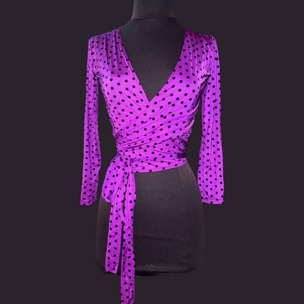Discount Universe Crossover tie top